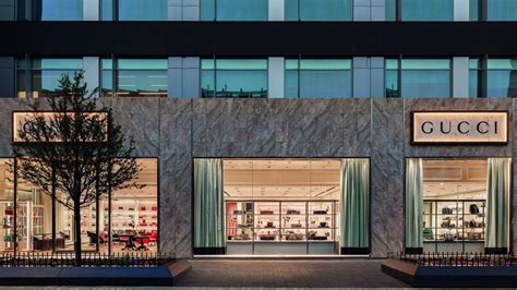 gucci store in dallas